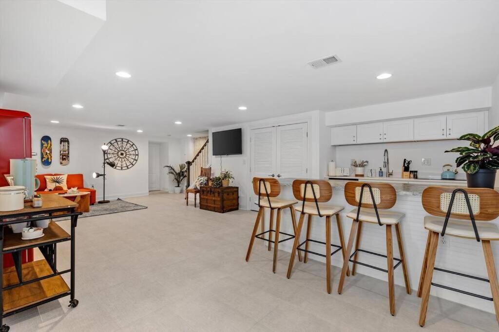 Stone's Throw From Capitol Hill Free Parking Appartamento *