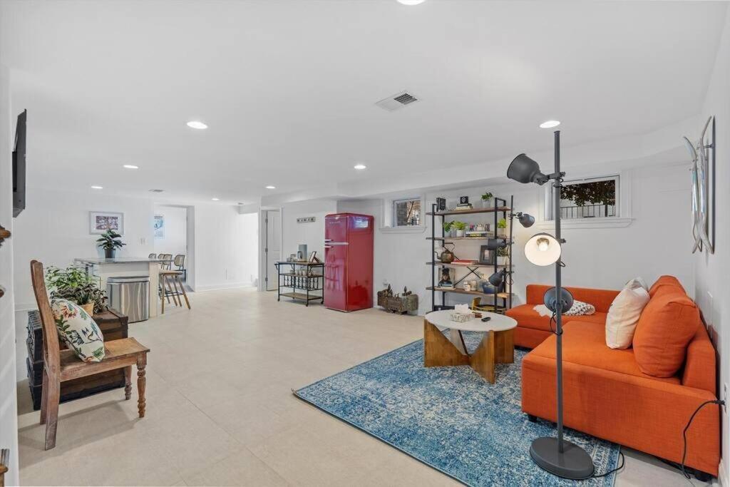 Appartamento Stone's Throw From Capitol Hill Free Parking *